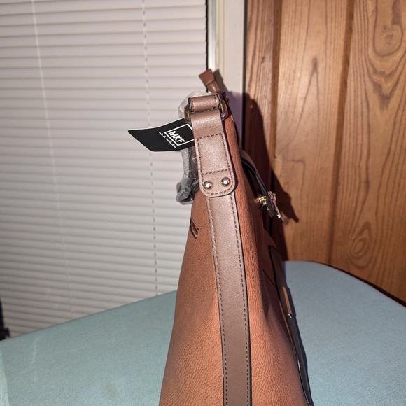 Mia K Collection Handbag - Picture 5 of 6